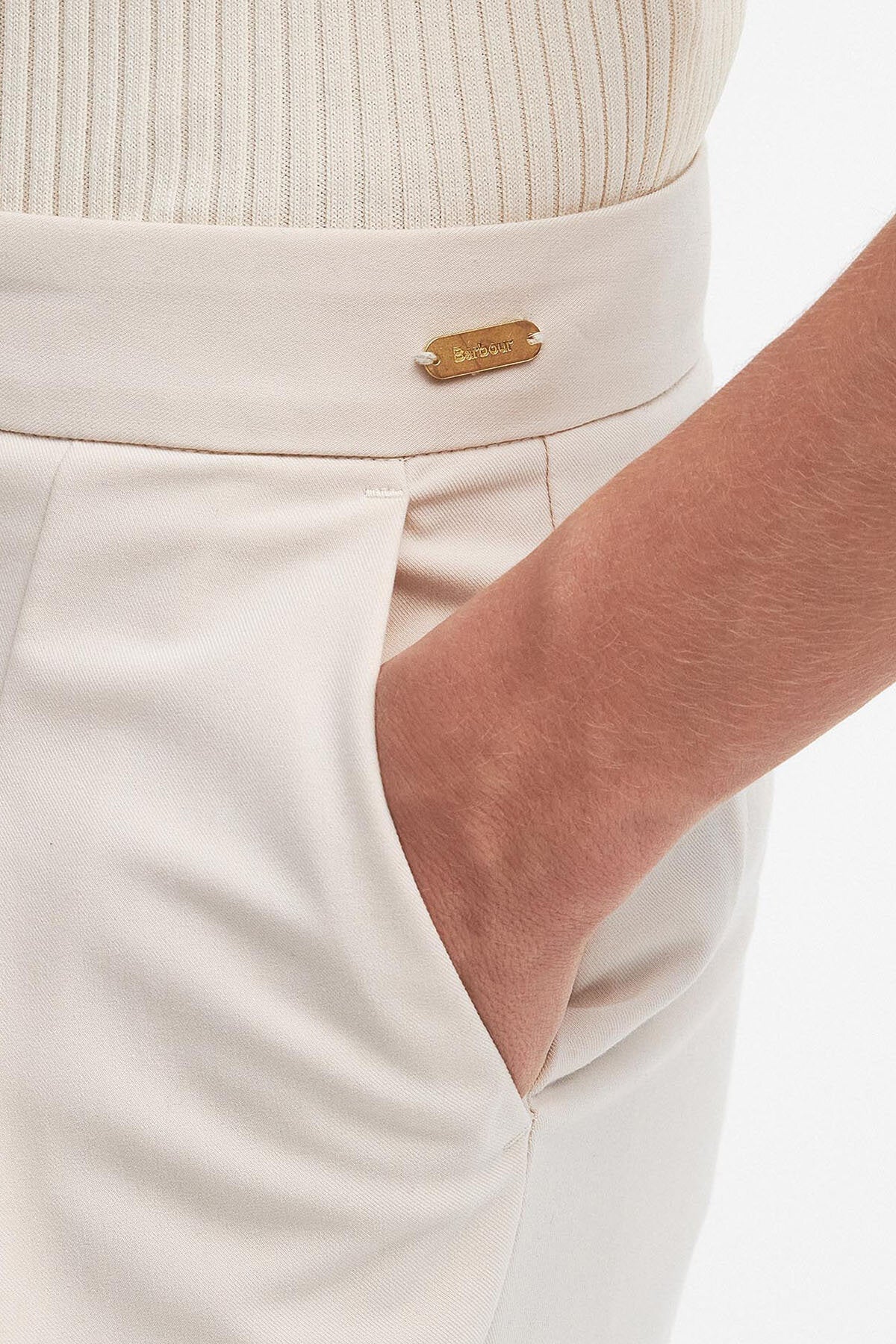 Francis Hose mit weitem Bein