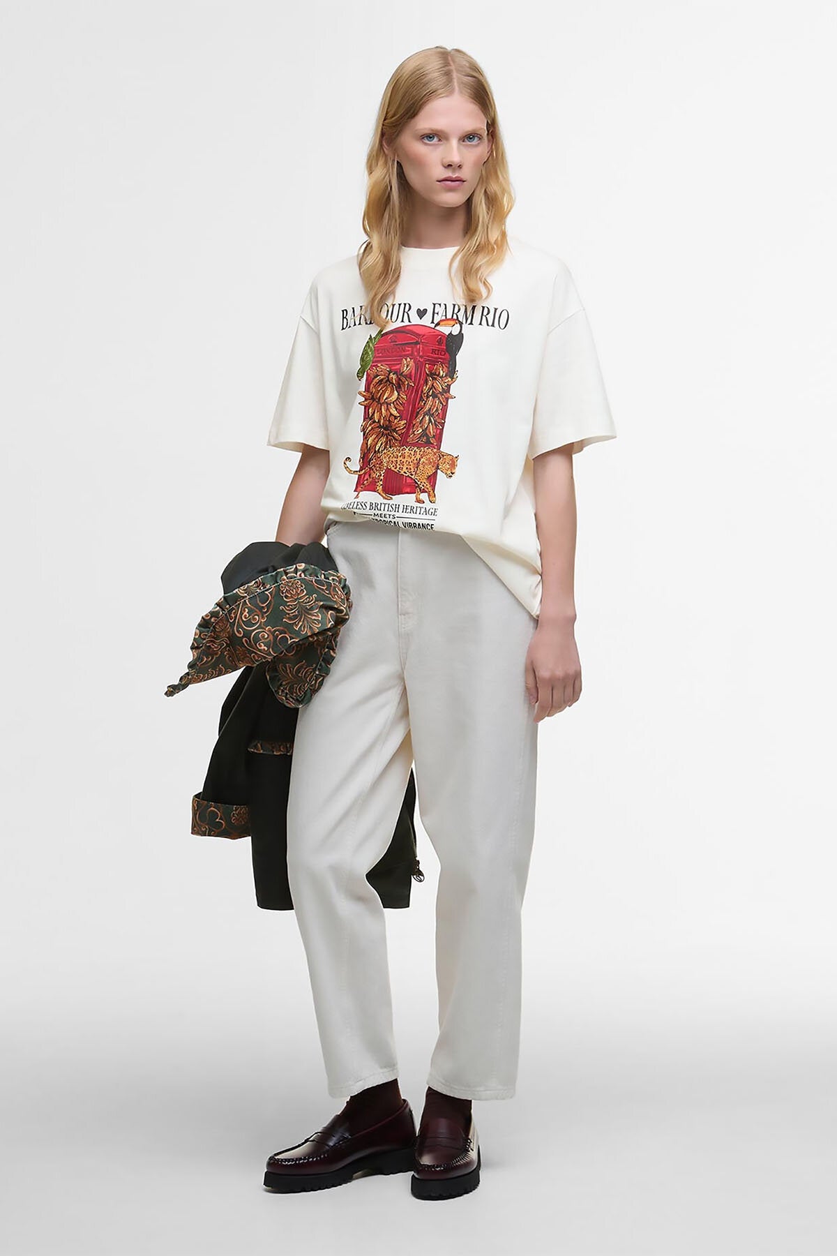 Maria Clara Grafik-T-Shirt