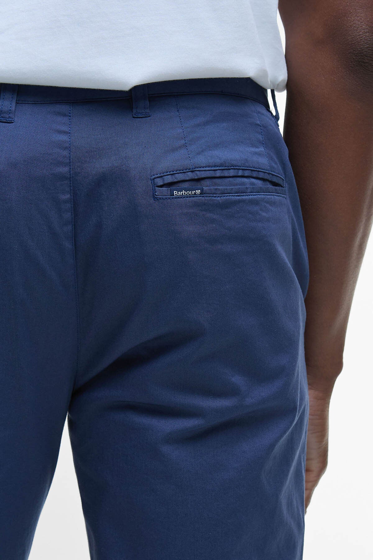 Leichte Stretch-Chino-Hose mit Schneiderpassform